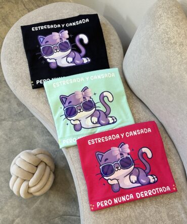 OVERSIZE ✨ESTRESADA Y CANSADA PERO NUNCA DERROTADA
